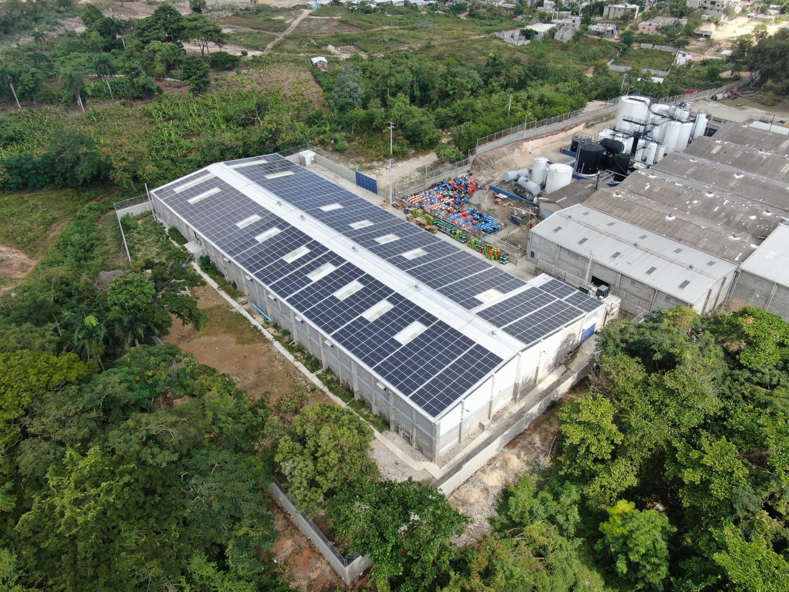 Usina fotovoltaica: Envases Mundial