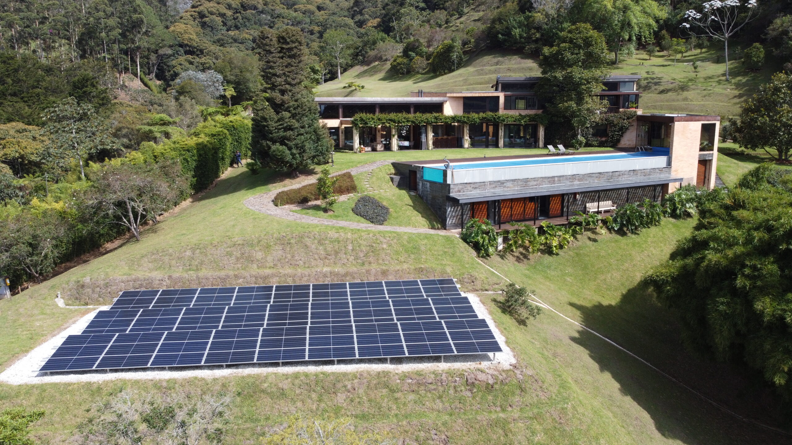 Foto 3 da usina Proyecto en piso de 32 kWp