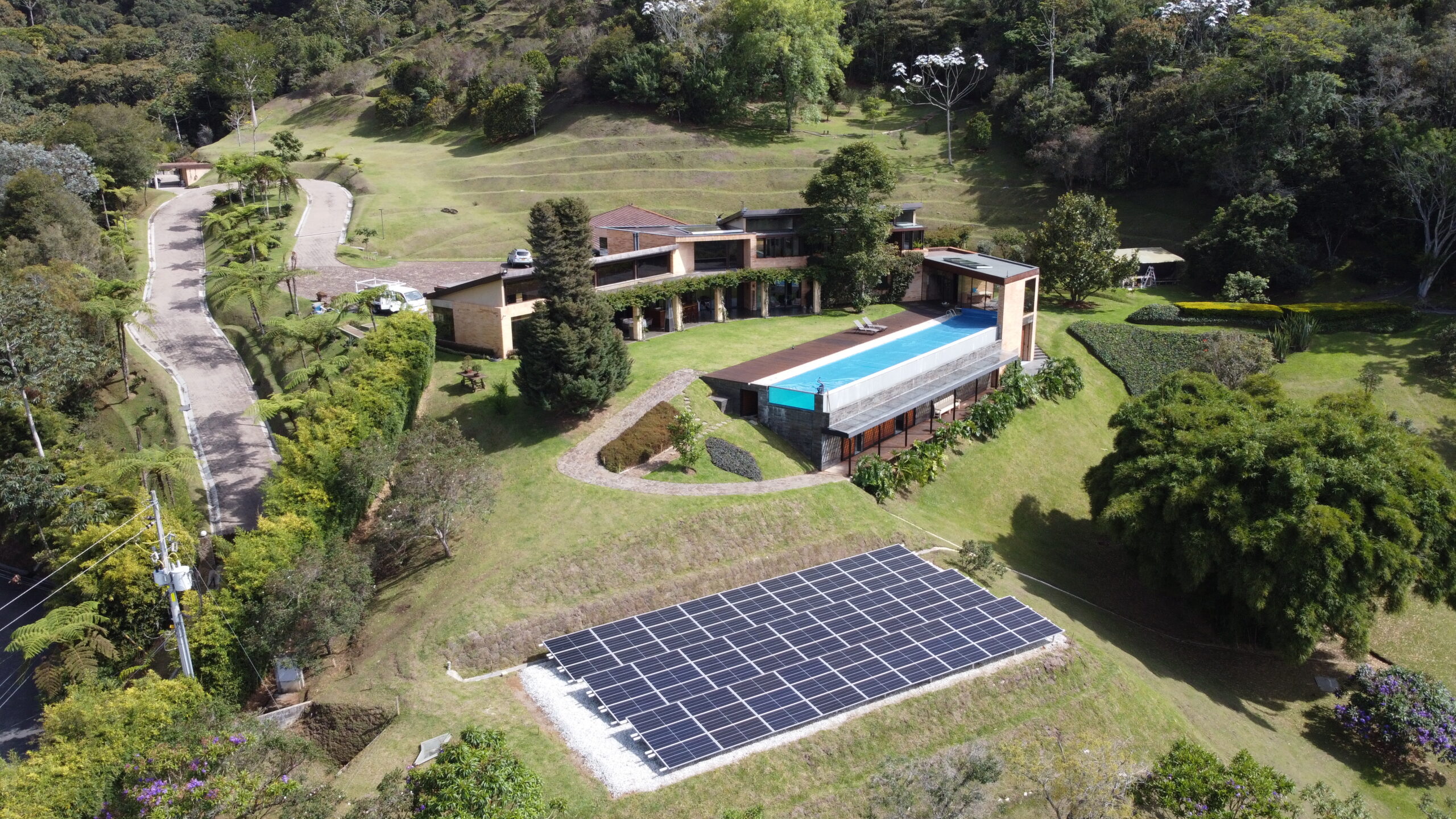 Usina fotovoltaica: Proyecto en piso de 32 kWp